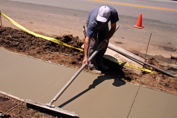 Sidewalk Pouring Service